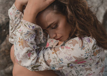 Load image into Gallery viewer, RIANNAH Long Sleeved Robe