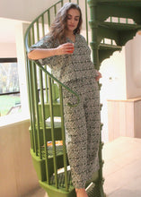 Load image into Gallery viewer, CAROLYN Women's Set