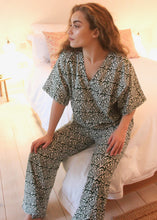 Load image into Gallery viewer, CAROLYN Women's Set