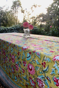 HELLINGLY Tablecloth