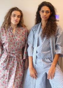 INDIA Robe
