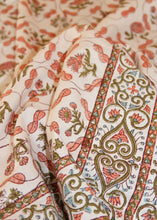 Load image into Gallery viewer, NUTHURST Tablecloth
