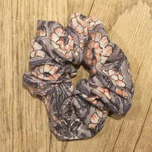 Load image into Gallery viewer, REBECCA Scrunchies
