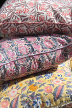 Load image into Gallery viewer, PLUMPTON Cushion Cover
